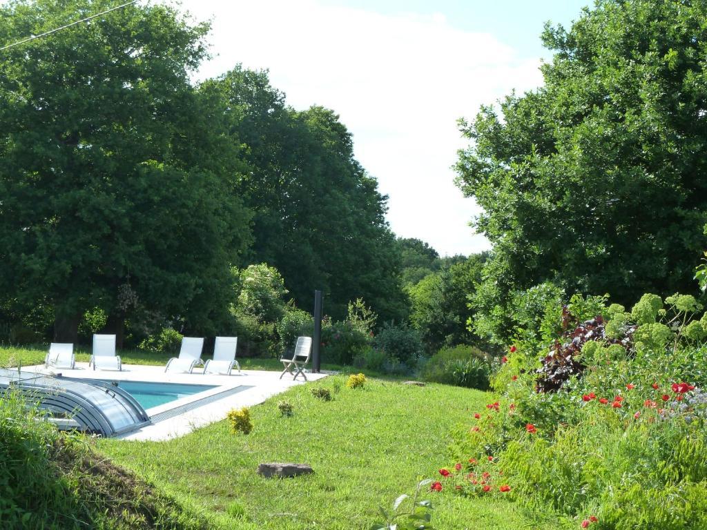 Chambres D'Hotes Logis De L'Etang De L'Aune Iffendic Luaran gambar